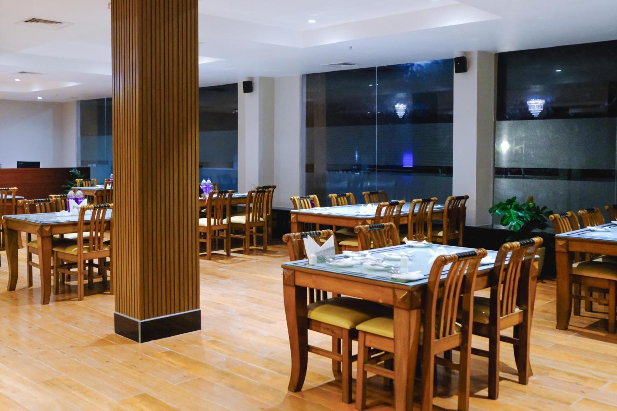 Finn'S Weaver Resort, Kāziranga Екстериор снимка