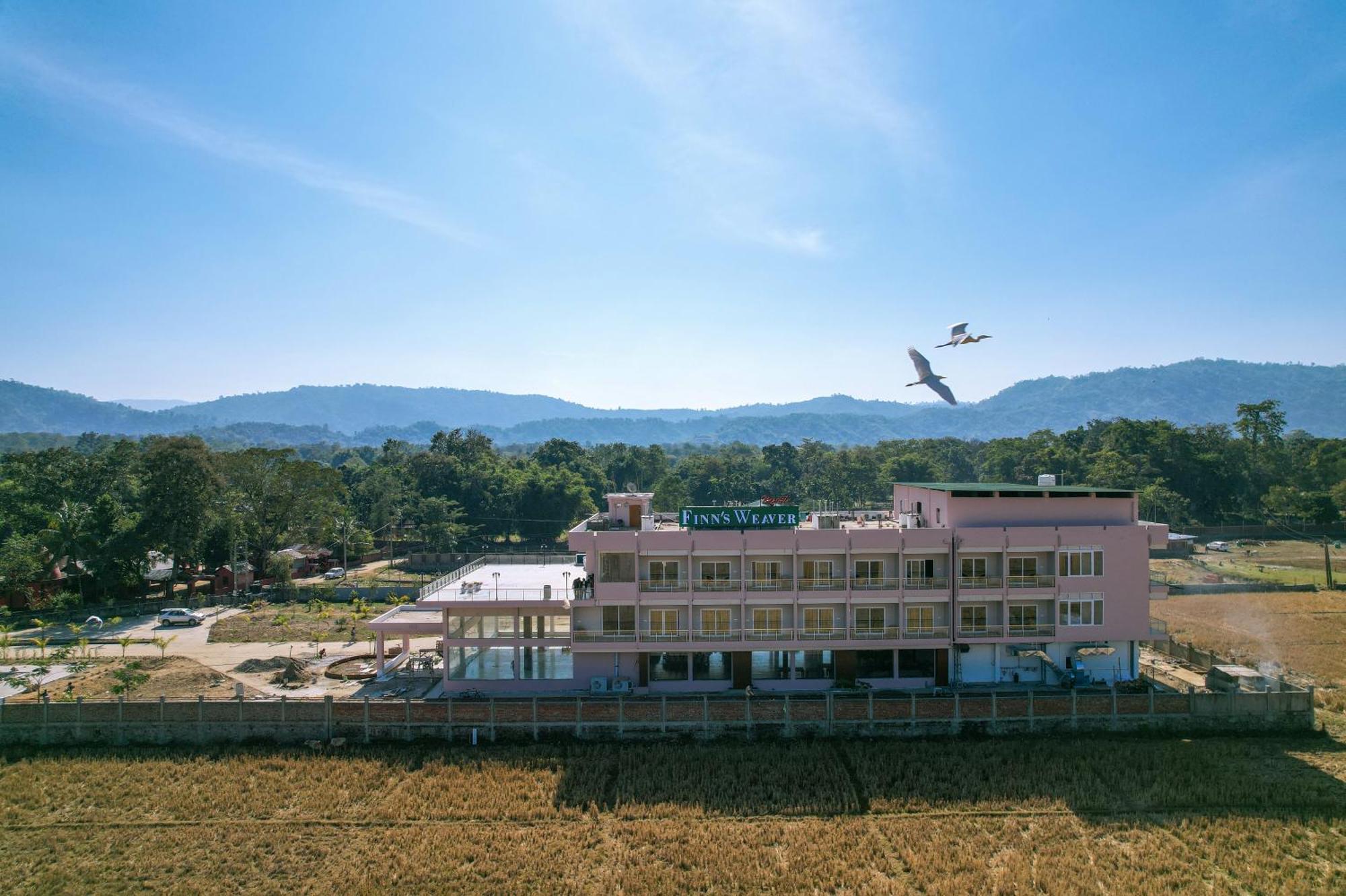 Finn'S Weaver Resort, Kāziranga Екстериор снимка