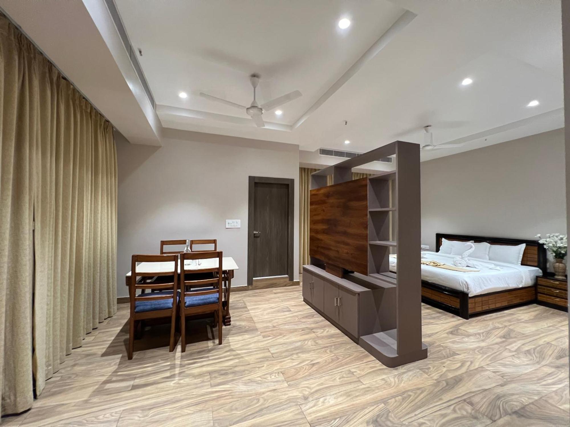 Finn'S Weaver Resort, Kāziranga Екстериор снимка